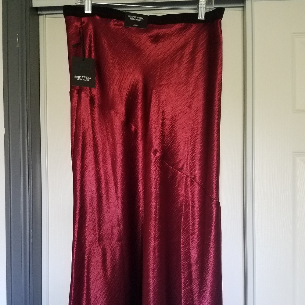 NWT Simply Vera Wang skirt